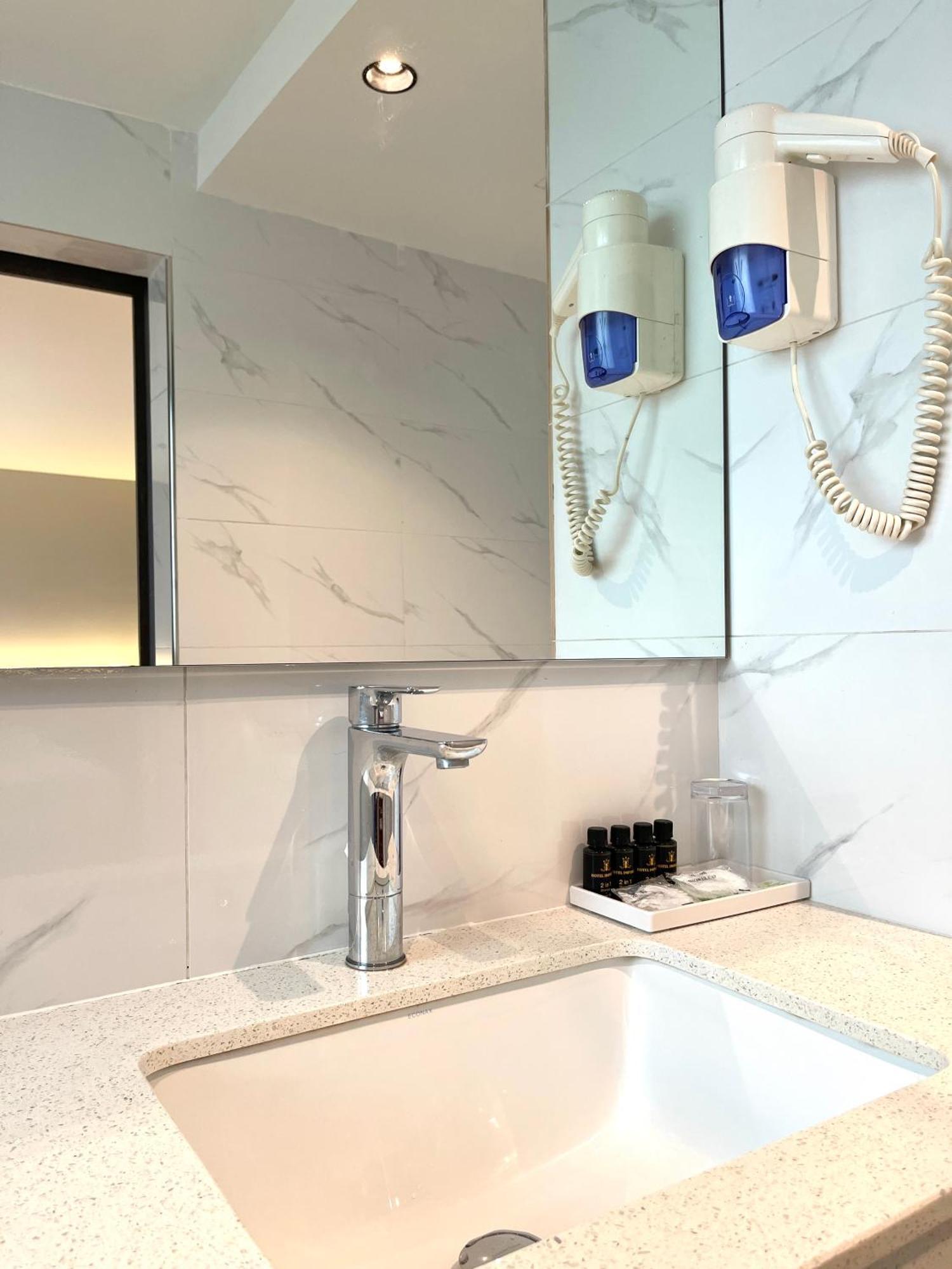 Quadruple Room (4 Adults),1538699857:JPEG