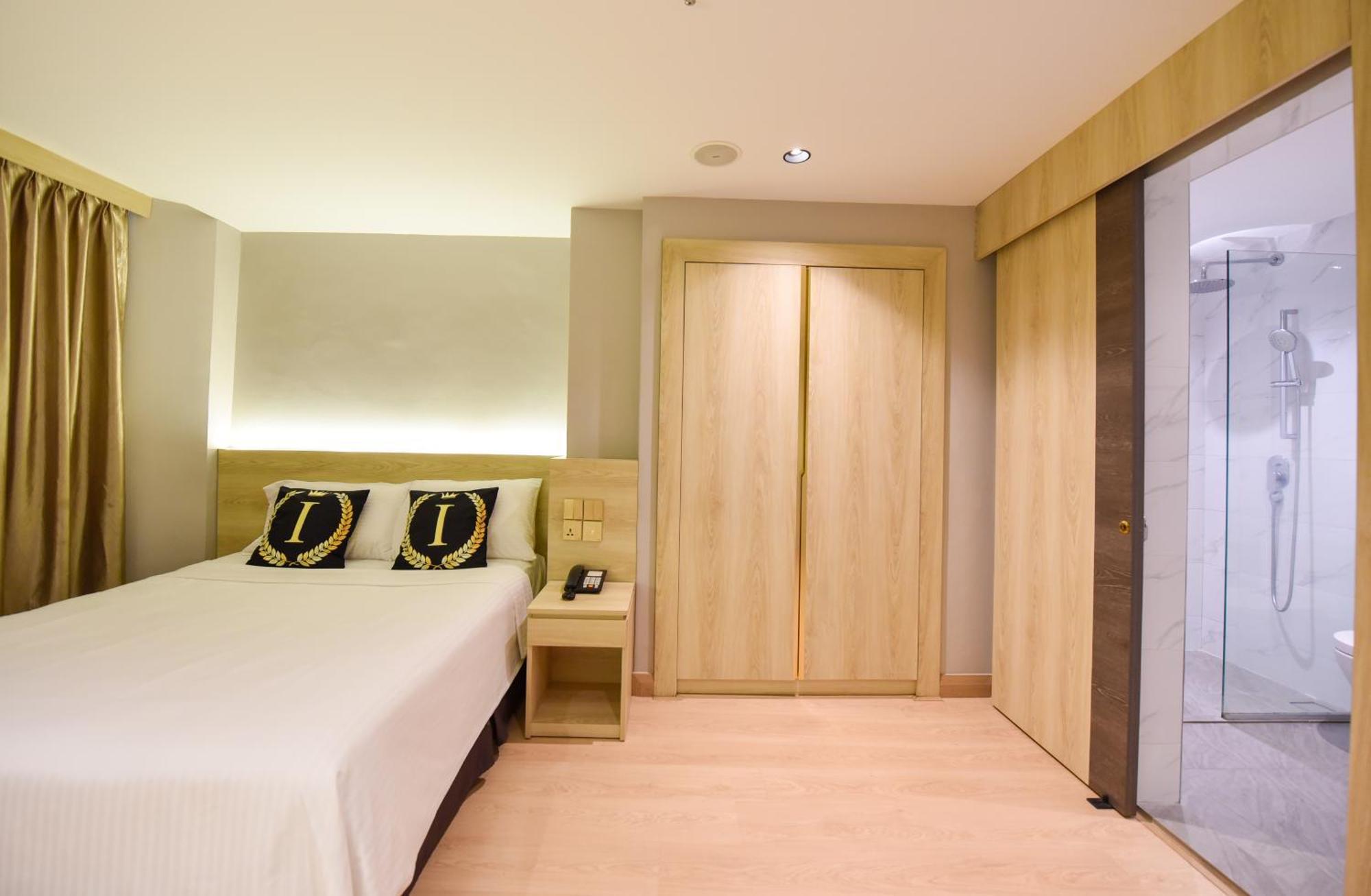 Standard Deluxe Room